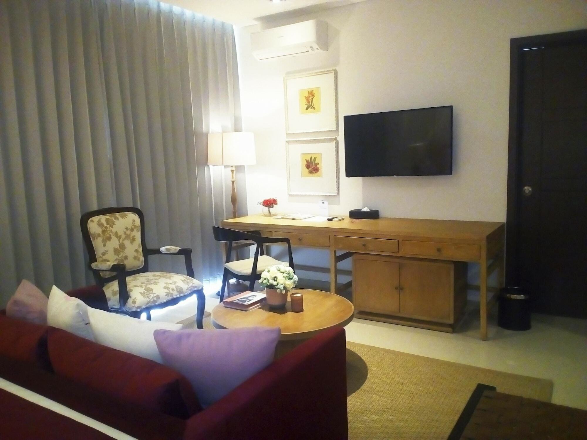 M Hotel Sorong Exterior foto
